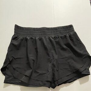 Soothfeel Black Athletic Shorts